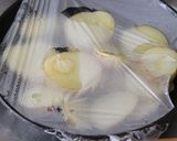 手羽元と新じゃがのハーブ焼き作り方1写真