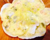 餃子の皮で作るわさび香るシーフードピザ作り方4写真
