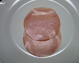 お弁当に♪ハムでたまごをクルっと♪＾＾作り方2写真