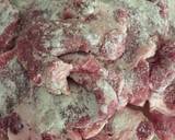 グリーンバナナの粉まぶし豚肉ソテー作り方1写真