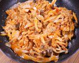 ポークチャップ(ストロガノフ風)🤩🍛作り方5写真