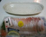 お刺身パックを一瞬で盛り付け作り方1写真