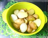 簡単☆新じゃが&新玉ねぎの温野菜サラダ♪作り方1写真