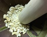 春菊のカシューナッツヨーグルトあえ作り方3写真