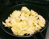 春キャベツのマヨカレー炒め作り方1写真