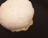 とろけるチーズと半熟煮卵のおむすび。作り方4写真