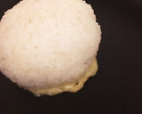 とろけるチーズと半熟煮卵のおむすび。作り方4写真