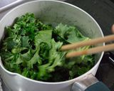 レンバイのおばさんに教わったケールみそ汁作り方1写真