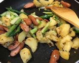 ウインナーと春の温野菜でマヨチーズソテー作り方5写真