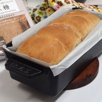ストウブ　ケーキ&ブレッドパン　ブラック Amazon｜staub ストウブ 「 ケーキ&ブレッドパン(蓋なし