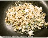 黑木耳豆苗絞肉炒飯．柯媽媽の植物燕窩作り方3写真