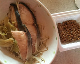 納豆と鮭の蒸し焼きのご飯作り方1写真