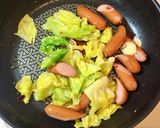 春キャベツとソーセージのペペロンチーノ♪作り方6写真