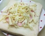 簡単！！とろけるチーズのハムのせ食パン作り方3写真