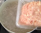鶏ムネひき肉そぼろ　ゆでて柔らか♪生姜味作り方1写真