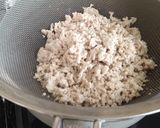 鶏ムネひき肉そぼろ　ゆでて柔らか♪生姜味作り方2写真