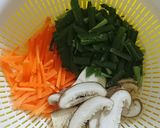 簡単!ニラと人参のほっこり中華スープ作り方1写真