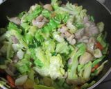 キャベツたっぷり鶏もも肉のトマトスープ作り方4写真