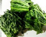 簡単です♪春菊の焼きごま油とポン酢びたし作り方1写真