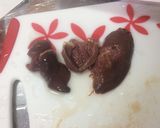ご飯がススム！鶏レバーとハツの煮込み作り方1写真