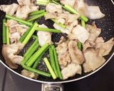 豚肉とにんにくの芽炒め作り方2写真