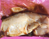 簡単…弱火で柔らか！鶏ムネ肉一枚生姜焼き作り方3写真