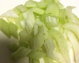 旨味と酸味と辛味が絶妙♡セロリの浅漬け作り方1写真
