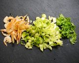 miniおつまみ♪たっぷりエビマヨ作り方1写真