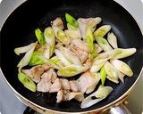 ランチに♪ 豚肉と長葱の甘辛焼きうどん作り方4写真