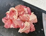 圧力鍋でやわらか♪サトイモと鶏肉の煮物作り方1写真