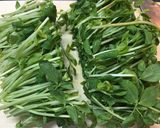 簡単★豆苗の栄養満点サラダ作り方1写真