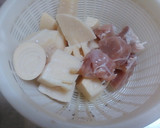 鶏肉とたけのことわかめの煮物作り方2写真