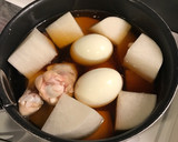 お鍋ひとつ！手羽元とお大根と玉子の煮物♡作り方4写真