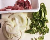 豚こまとピーマン玉ねぎの甘辛♪作り方1写真