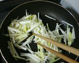めんつゆで簡単♪大根の皮できんぴら作り方2写真