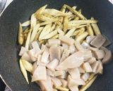 鳥とごぼうとこんにゃくの煮物作り方5写真