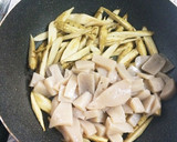 鳥とごぼうとこんにゃくの煮物作り方5写真