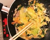 余りもの集合！卵野菜炒めのケチャマヨ掛♪作り方4写真