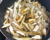 鳥とごぼうとこんにゃくの煮物作り方7写真