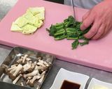 豚肉と菜の花のマヨネーズ炒め作り方1写真