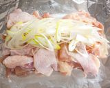深谷ねぎと鶏もものホイル蒸し作り方2写真