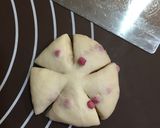手ごね☆バターなし☆苺の粒ジャム入りパン作り方11写真