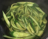 きゅうりだけ！◇きゅうりの麺つゆ炒め◇作り方3写真