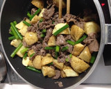 新じゃがと牛肉のオイスター炒め作り方11写真