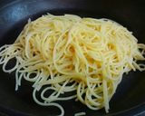 桜塩漬けとクリームチーズの春パスタ作り方3写真