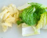 白菜と油揚げの味噌汁作り方1写真