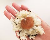 昆布と梅のおむすび。作り方3写真