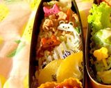 上海焼きそばとドライレモン 春弁当作り方1写真