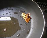 簡単キャベツとベーコンのぺペロンチーノ作り方2写真