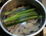 圧力鍋で！濃厚なのにすっきり鶏がらスープ作り方3写真